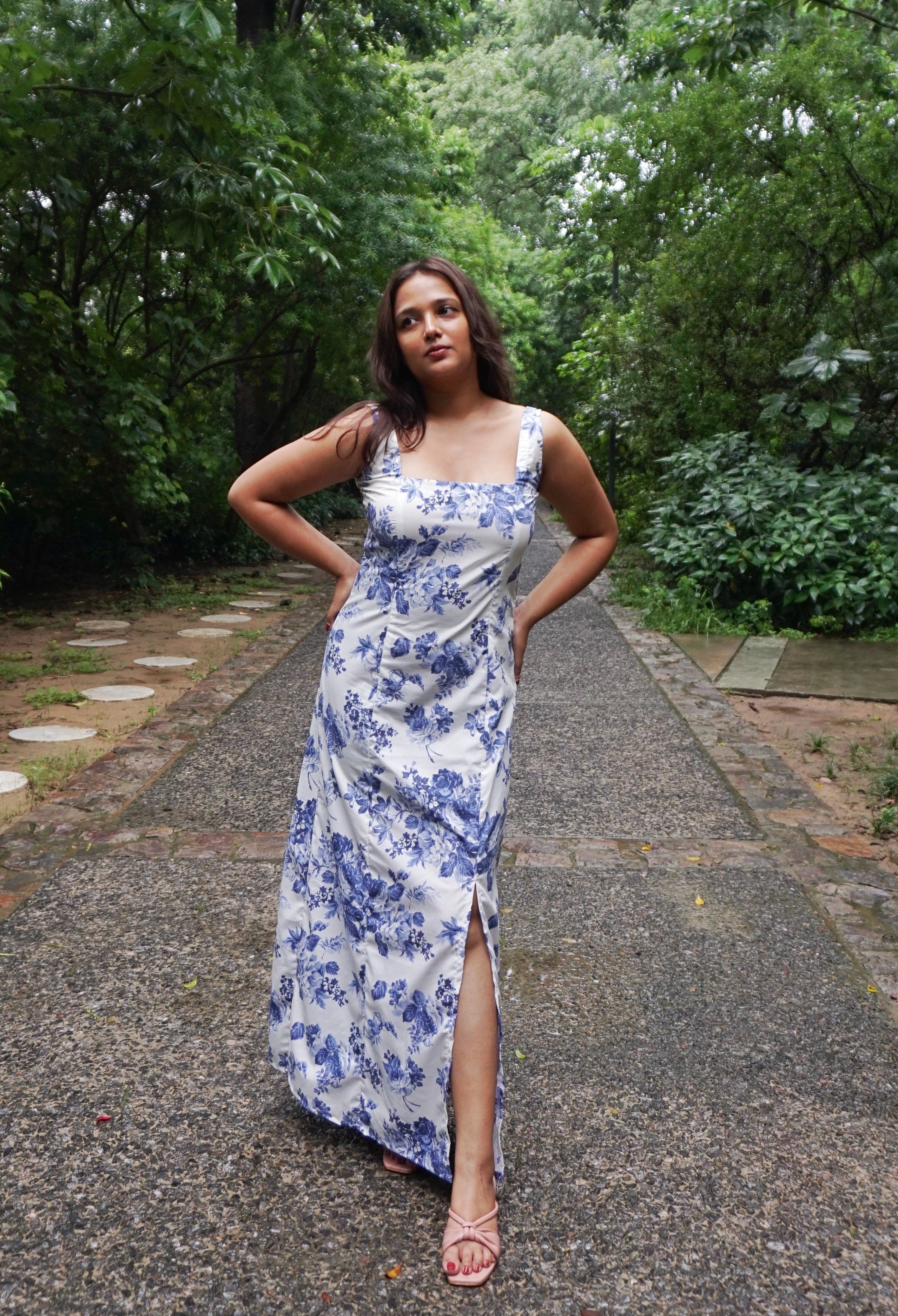 Juliette | Blue-White Floral Print Sleeveless Maxi Dress With Slit