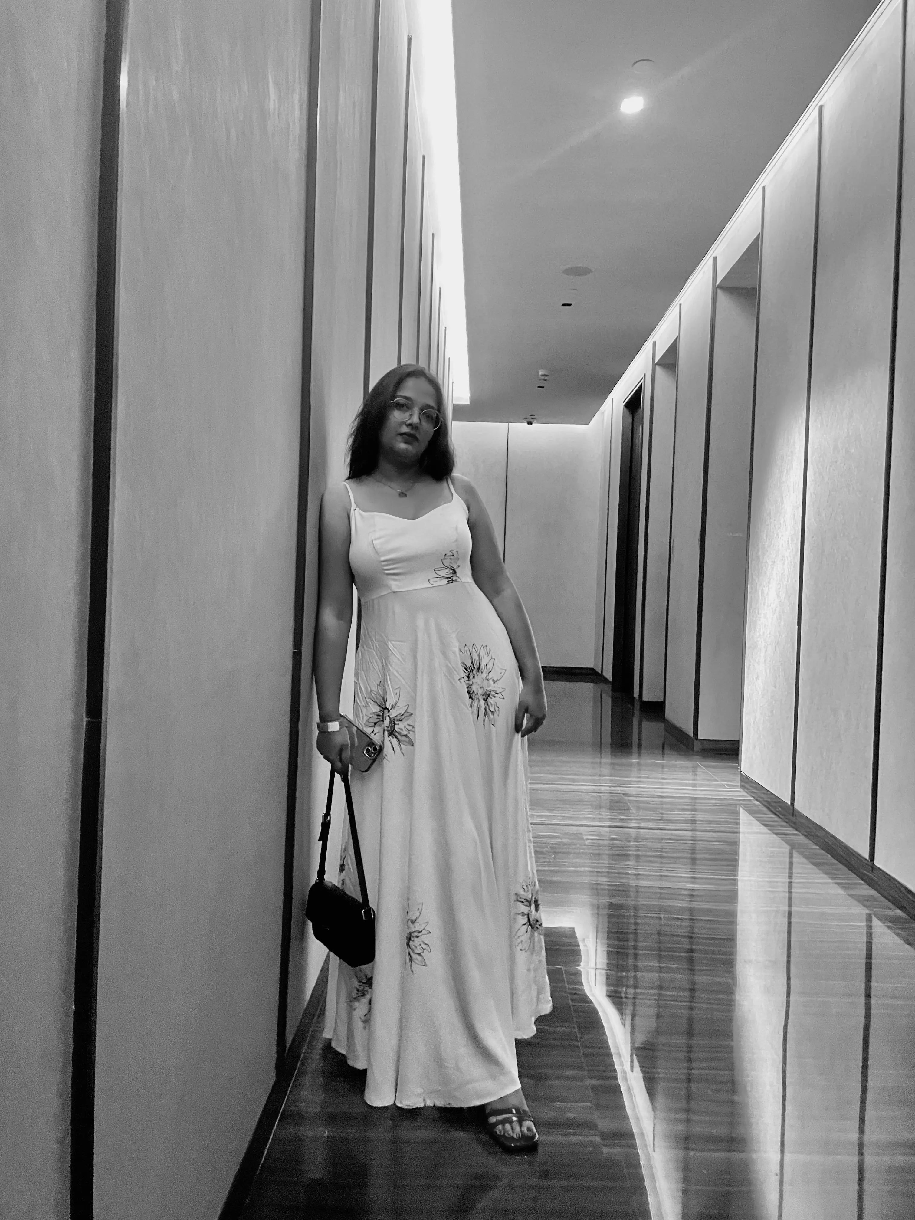 Ivoryn | Off-White Floral Print Strapped Flared Maxi Dress