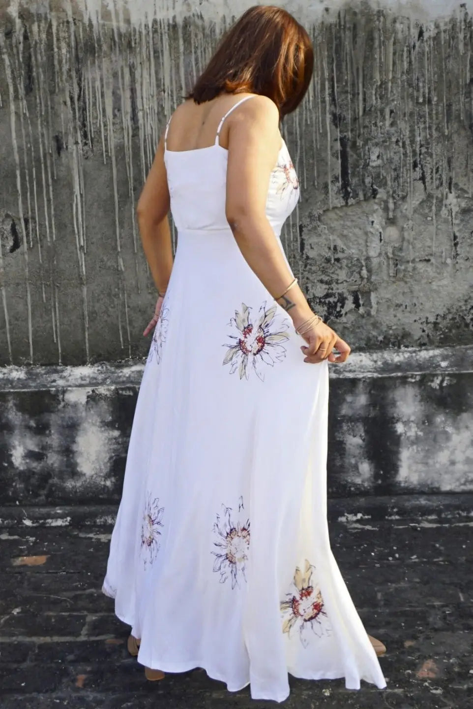 Ivoryn | Off-White Floral Print Strapped Flared Maxi Dress